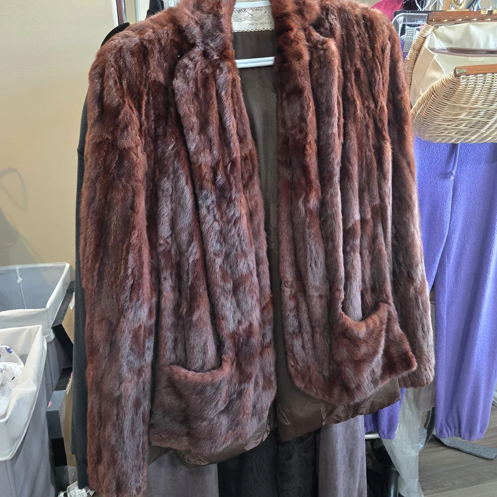 Luxurious Faux Fur Cape in Rich Brown - Picture 1 of 1